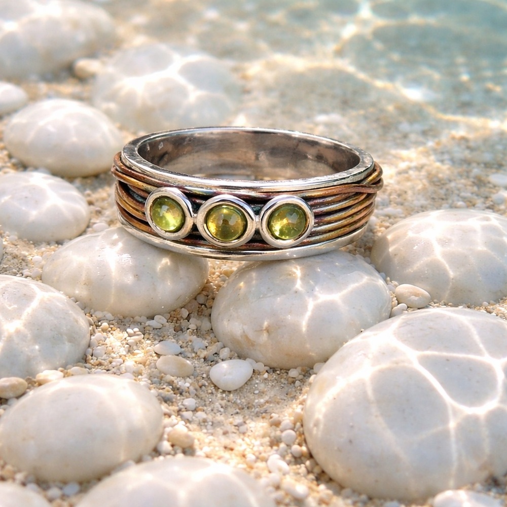 Peridot Ring - Picture 7 of 9